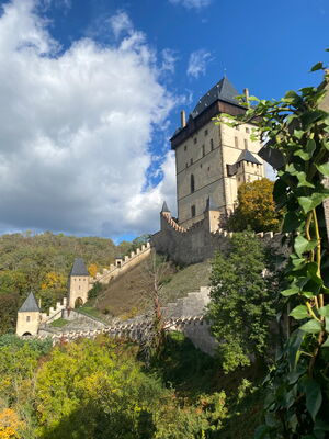 Schloss_Karlstejn.jpg